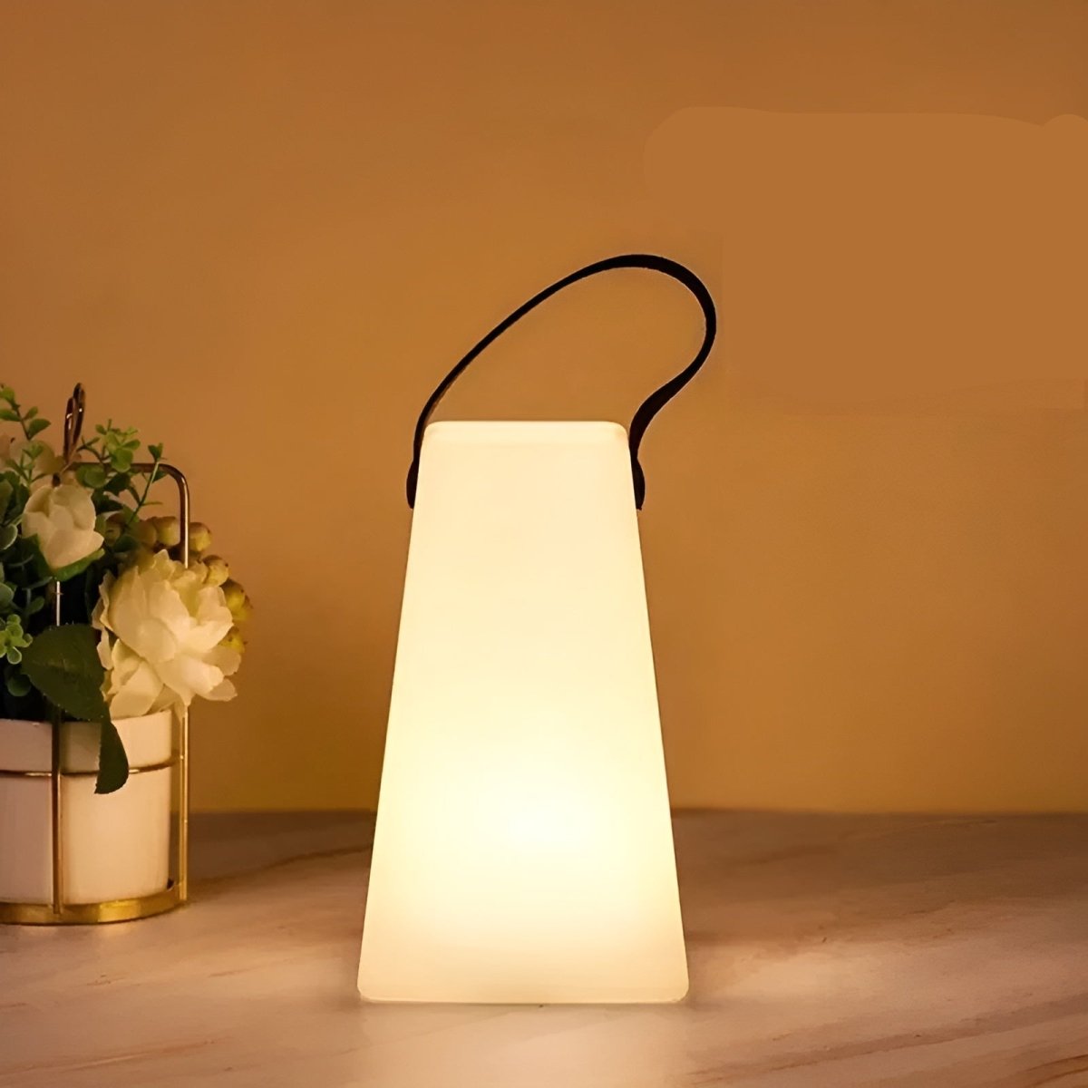 Bezprzewodowa Lampa Stołowa LED z 16 Kolorami, Sterowaniem Pilotem i Ładowaniem USB