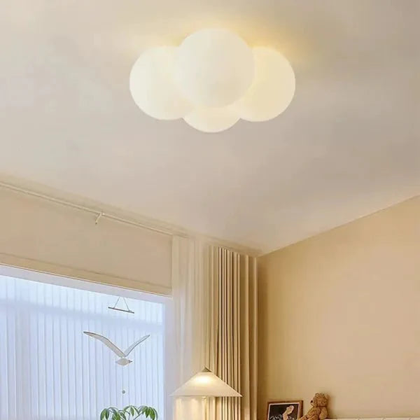 Lampa sufitowa LED w kształcie chmury z regulacją barwy światła