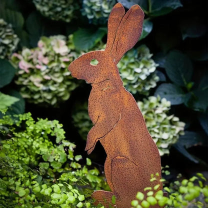 Garden decoration: rabbit on a stake