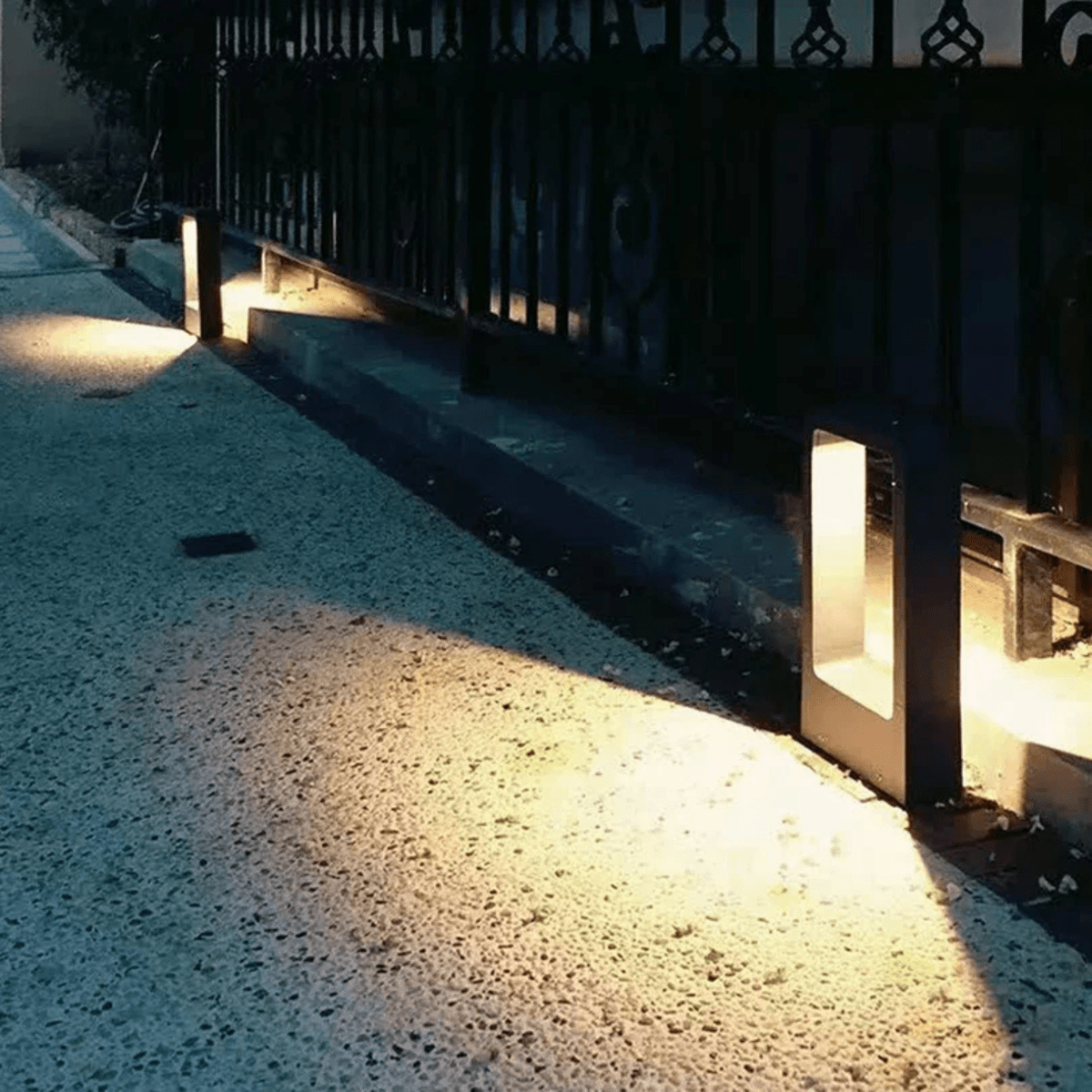 Zewnętrzna Lampa LED do Ogrodu i Ścieżek z Oświetleniem Dekoracyjnym