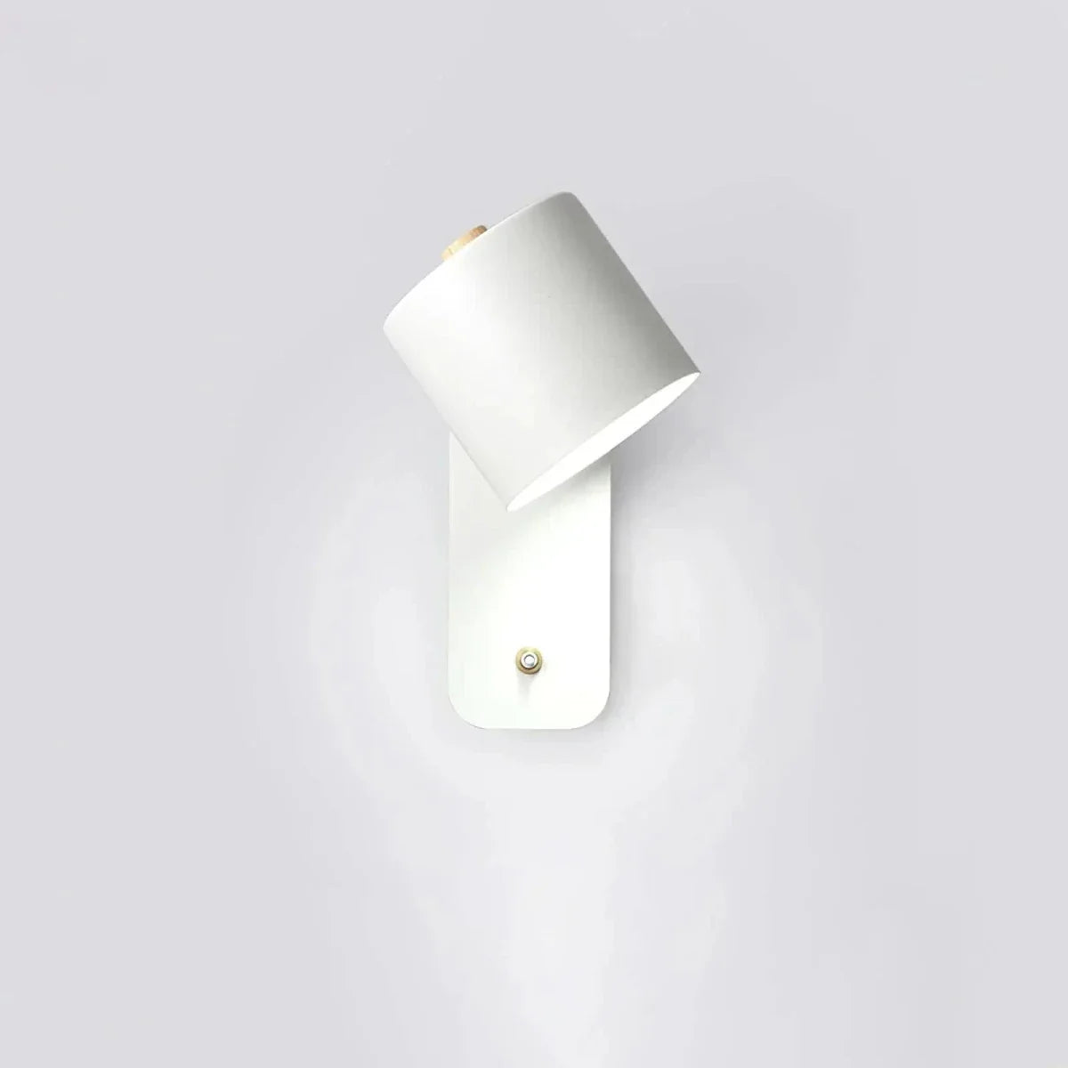 Nástěnná lampa se zástrčkou