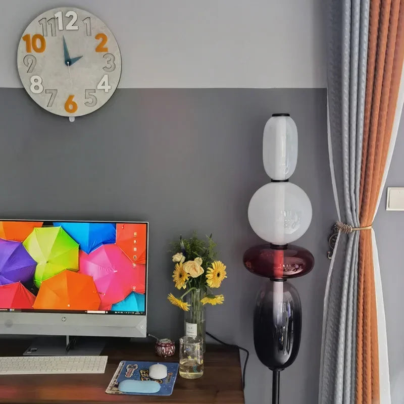 Lampa podłogowa kolorowe szklane elementy