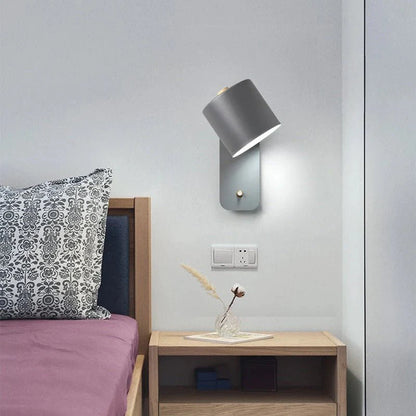 Nástěnná lampa se zástrčkou