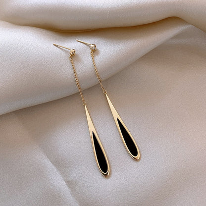 Boucles d’oreilles pendantes à franges noires