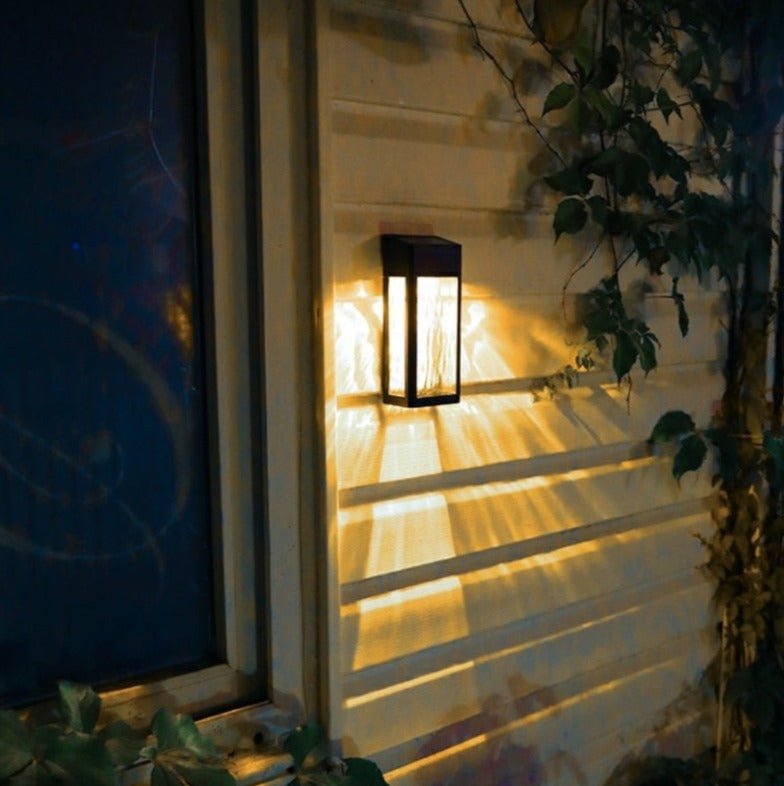 Lampa Ścienna Solarna LED z Czujnikiem Zmierzchu do Oświetlenia Zewnętrznego
