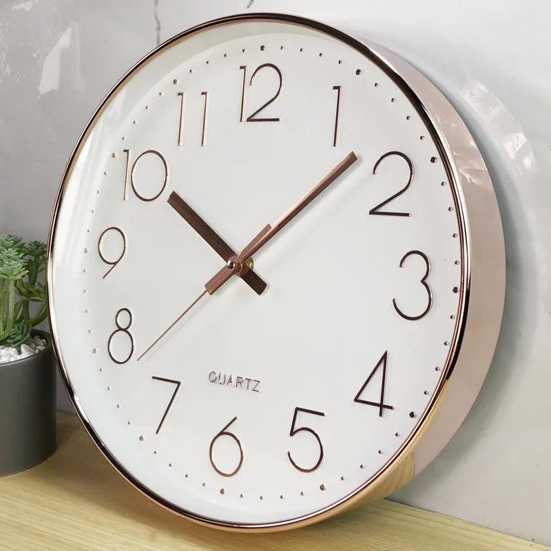 Zegar Ścienny 30 cm z Cichym Mechanizmem Kwarcowym i Czytelną Tarczą