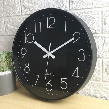 Zegar Ścienny 30 cm z Cichym Mechanizmem Kwarcowym i Czytelną Tarczą