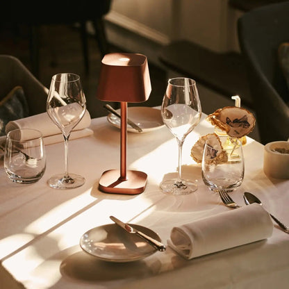Bezprzewodowa Lampa Stołowa LED z Regulacją Jasności i Ładowaniem USB-C
