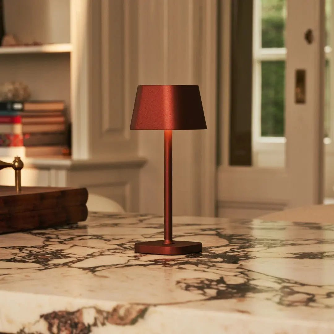 Bezprzewodowa Lampa Stołowa LED z Regulacją Jasności i Ładowaniem USB-C