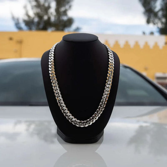 Łańcuszek Typu Miami Cuban Link 8 mm z Powłoką Srebrną i Zapięciem Skrzynkowym
