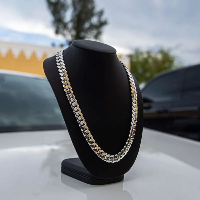 Łańcuszek Typu Miami Cuban Link 8 mm z Powłoką Srebrną i Zapięciem Skrzynkowym