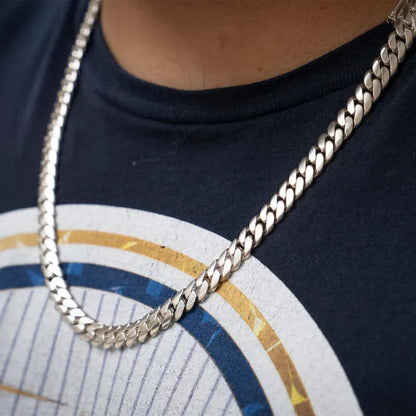 Łańcuszek Typu Miami Cuban Link 8 mm z Powłoką Srebrną i Zapięciem Skrzynkowym