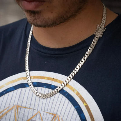 Łańcuszek Typu Miami Cuban Link 8 mm z Powłoką Srebrną i Zapięciem Skrzynkowym