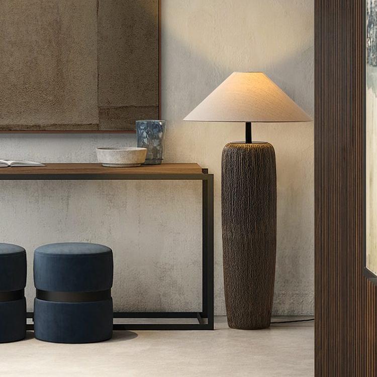 Lampa podłogowa z oprawą E27, metalowo-ceramiczna konstrukcja, oświetlenie do wnętrz