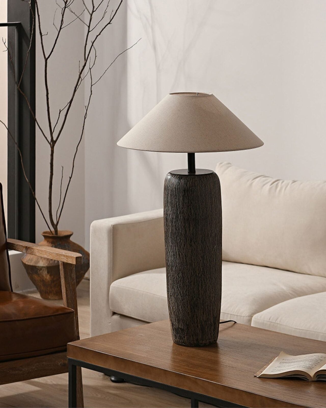 Lampa podłogowa z oprawą E27, metalowo-ceramiczna konstrukcja, oświetlenie do wnętrz