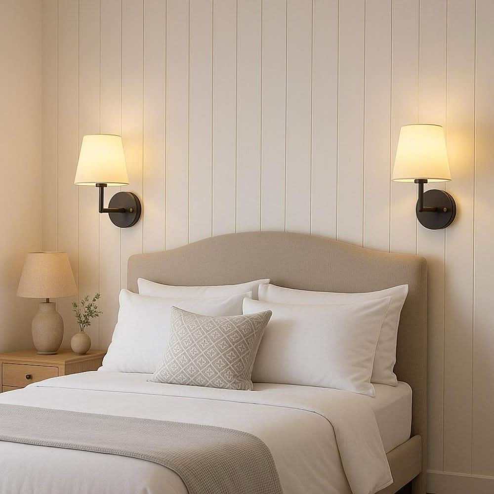 Set of 2 battery-powered wall lights
