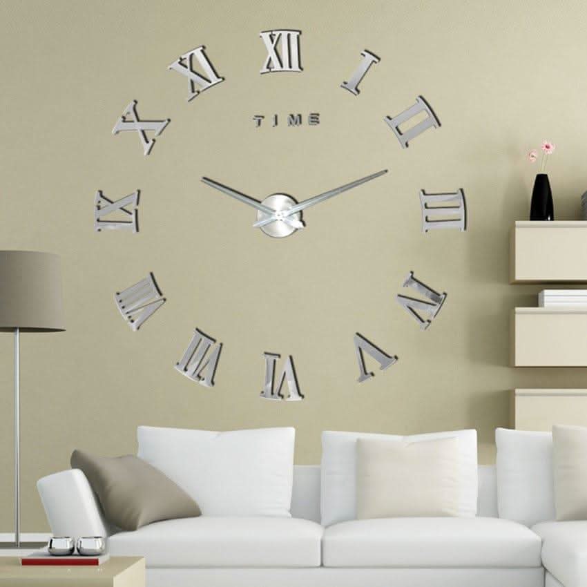 Horloge murale à chiffres romains
