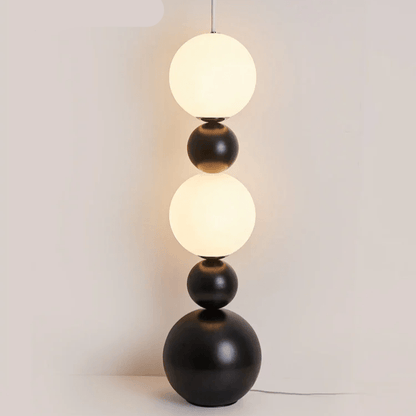 Lampa podłogowa LED z trzema punktami światła, oświetlenie 3–5 m²