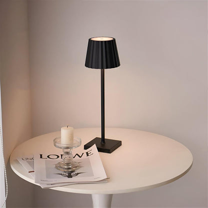 Bezprzewodowa lampa stołowa LED