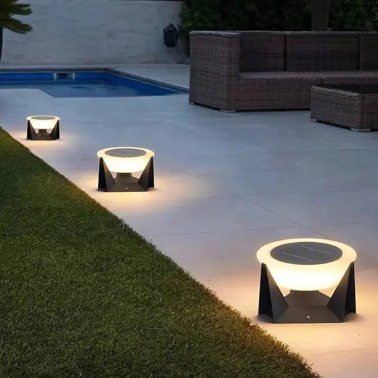 Solarna Lampa Ścienna LED z Czujnikiem Ruchu do Oświetlenia Zewnętrznego
