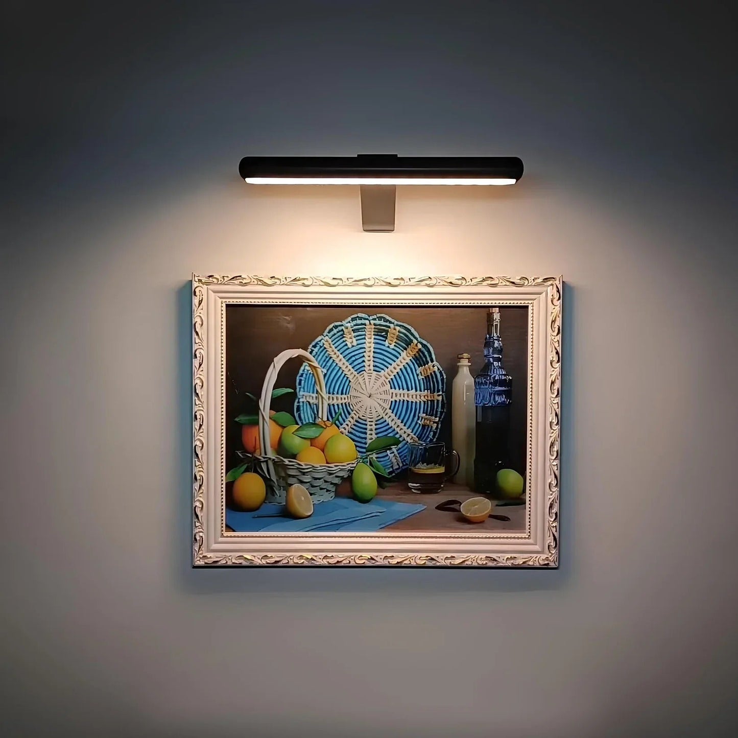 LED picture light with remote control