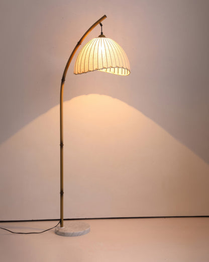 Lampa podłogowa LED E27 z materiałowym abażurem, oświetlenie 5–10 m²