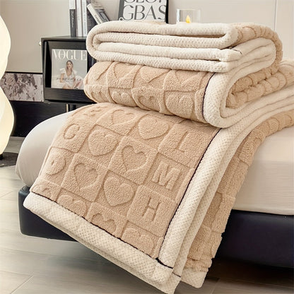 Couverture polaire avec motif de cœurs
