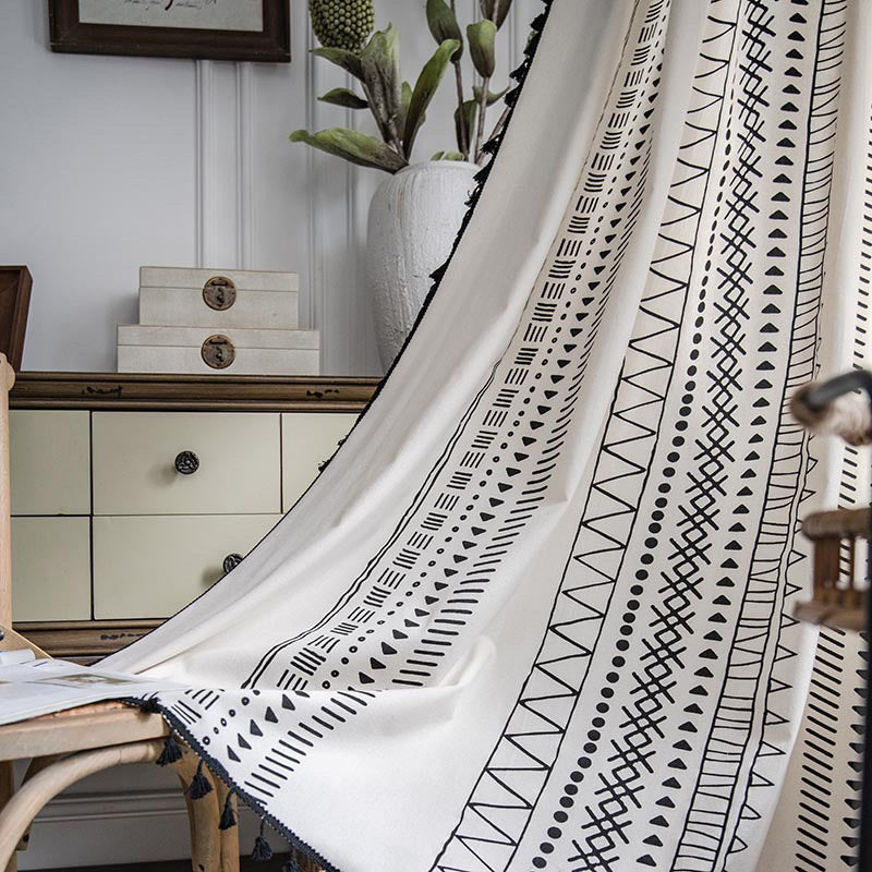Boho závěs s polozatemňovacím efektem a střapci