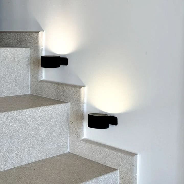 Rechargeable LED wall lamp