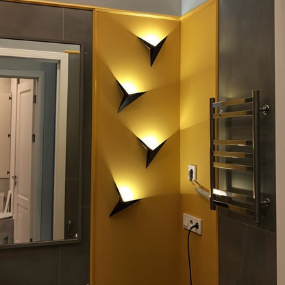 Kinkiet ścienny LED aluminiowy montaż stały 90–260V z wbudowanym źródłem światła