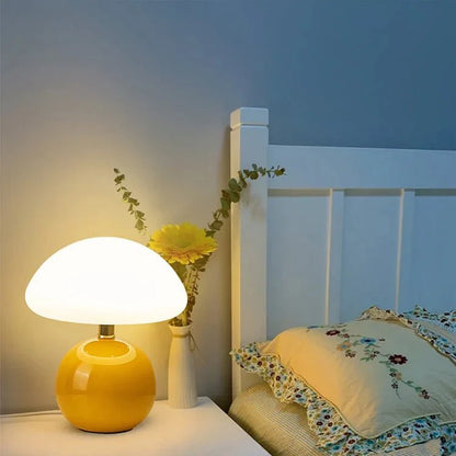 Lampa stołowa LED w kształcie grzyba z regulacją 3 barw światła i zasilaniem AC 220V