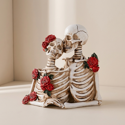 Skeleton couple figurine with roses