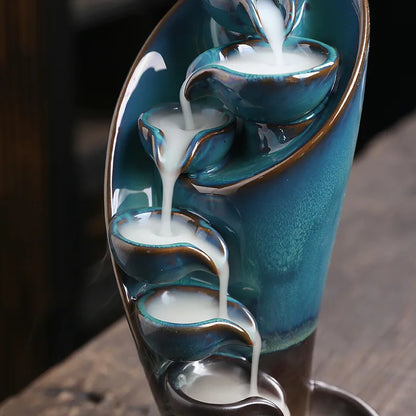 Kominek zapachowy kaskadowy z ceramiki w formie pochodni do kadzideł stożkowych