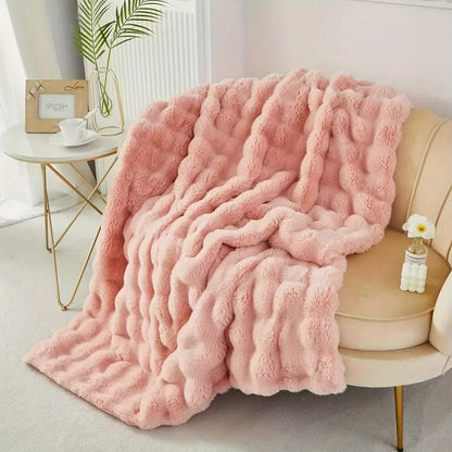 Double-layered fur blanket