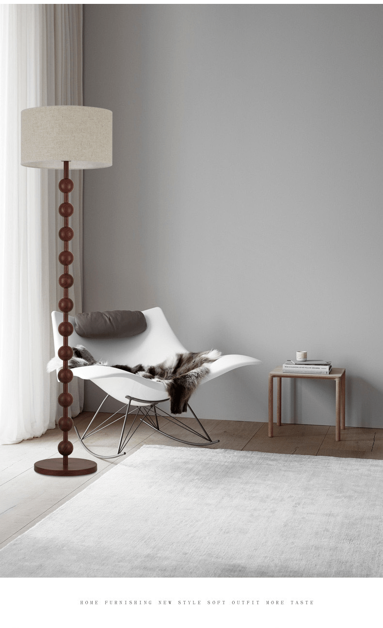 Lampa podłogowa w stylu Japandi z drewnianą konstrukcją i gwintem E27