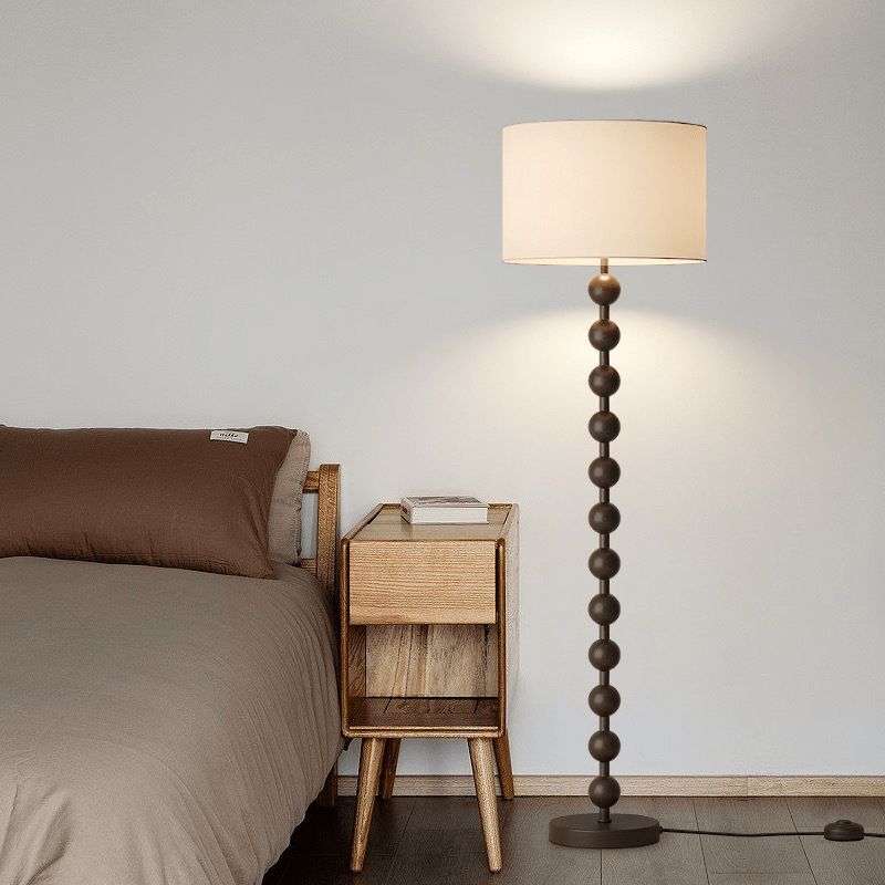 Lampa podłogowa w stylu Japandi z drewnianą konstrukcją i gwintem E27