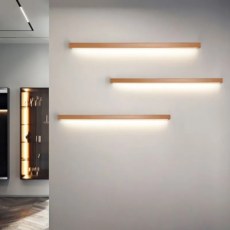 Lineární dřevěné nástěnné LED svítidlo