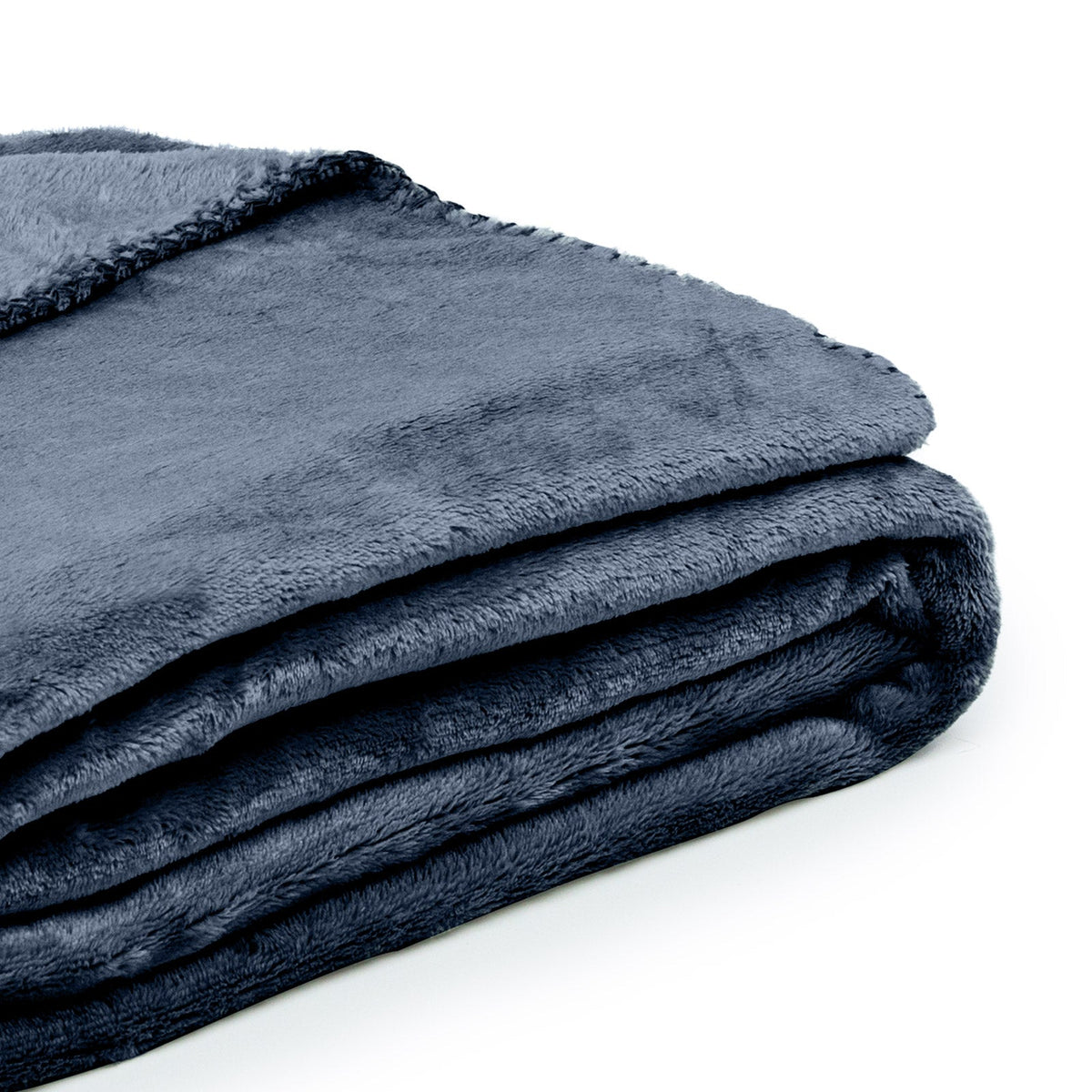 Blanket with a bound edge