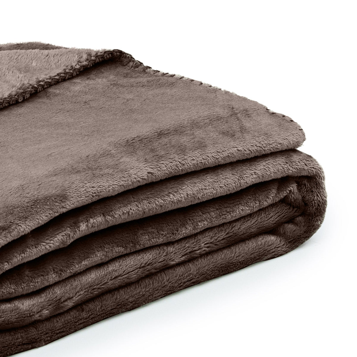 Blanket with a bound edge