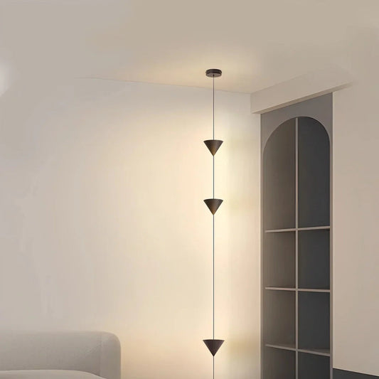 Conical floor lamp
