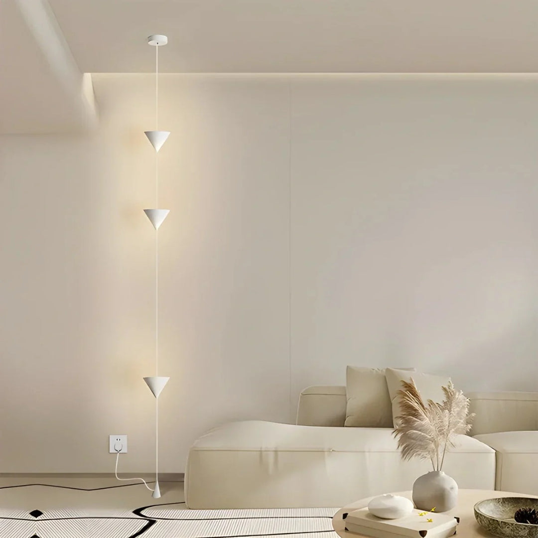 Lampe sur pied conique