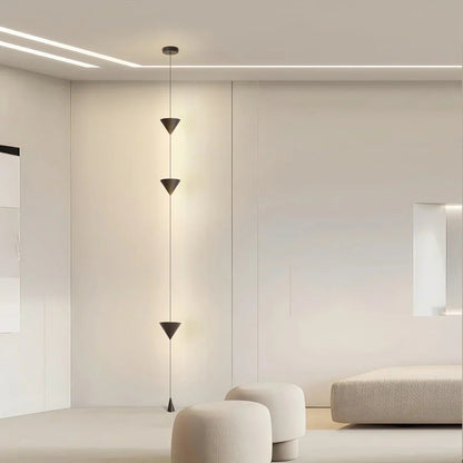 Lampe sur pied conique