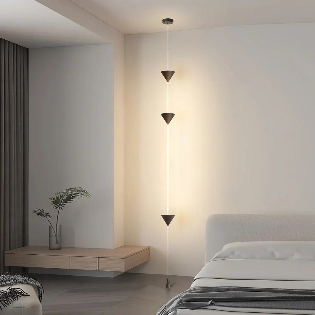 Lampe sur pied conique