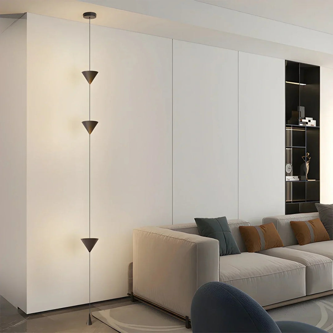 Lampe sur pied conique