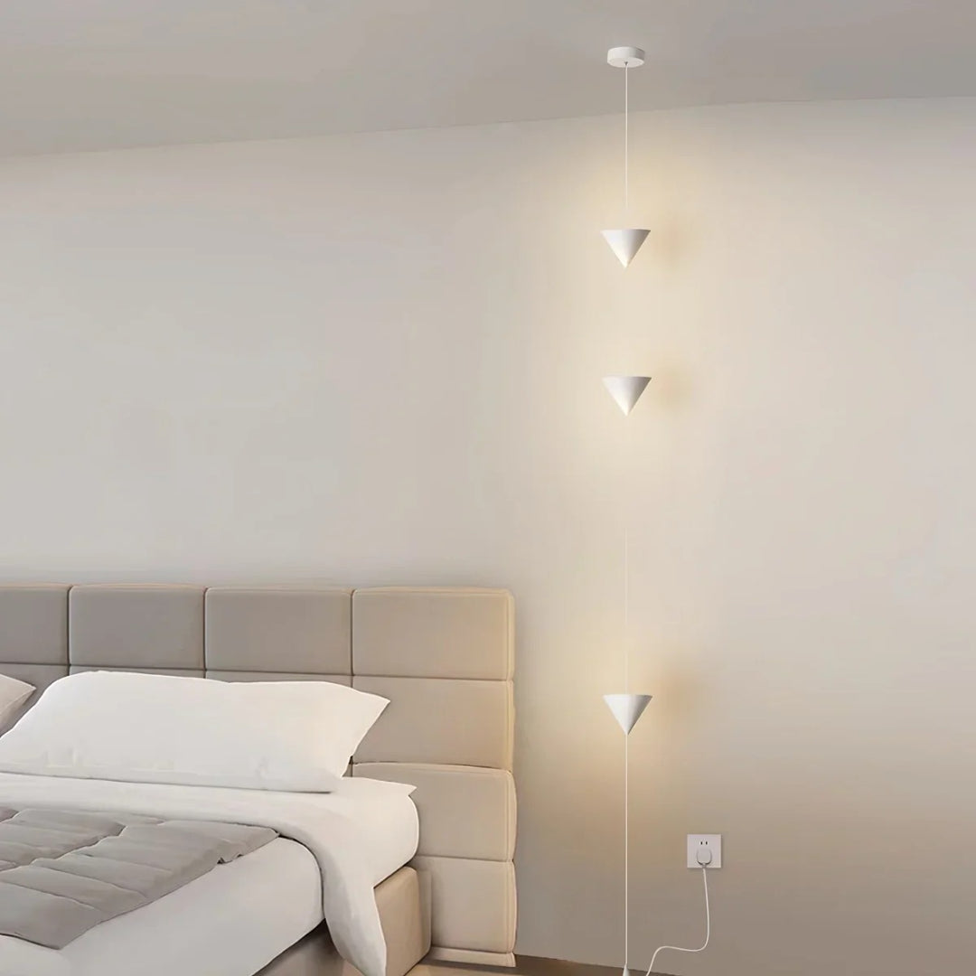 Lampe sur pied conique