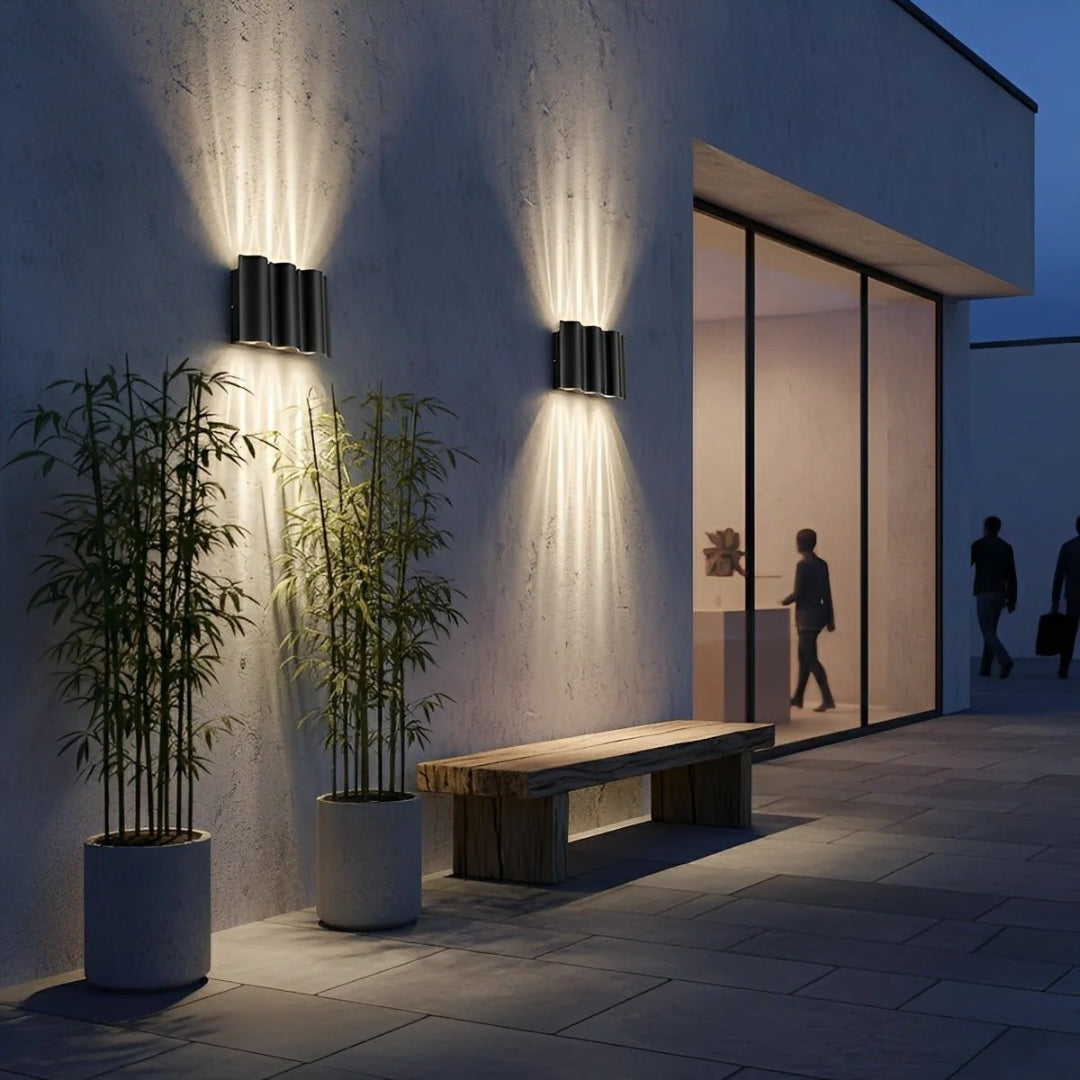 Outdoor LED wall lamp