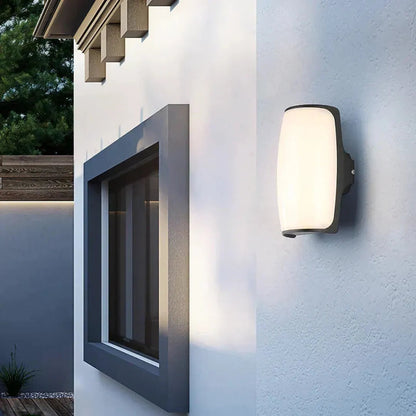 Outdoor LED wall lamp