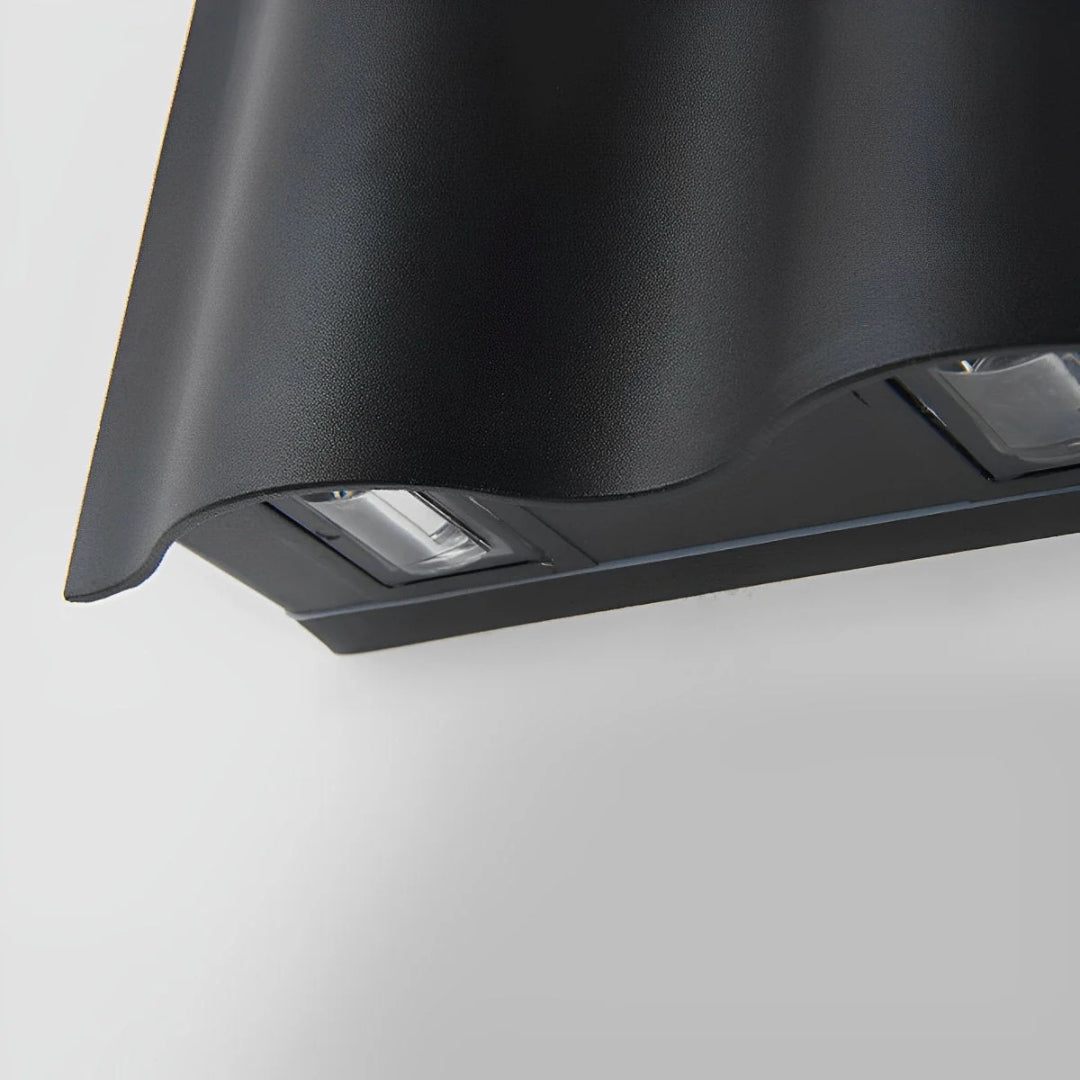 Outdoor LED wall lamp