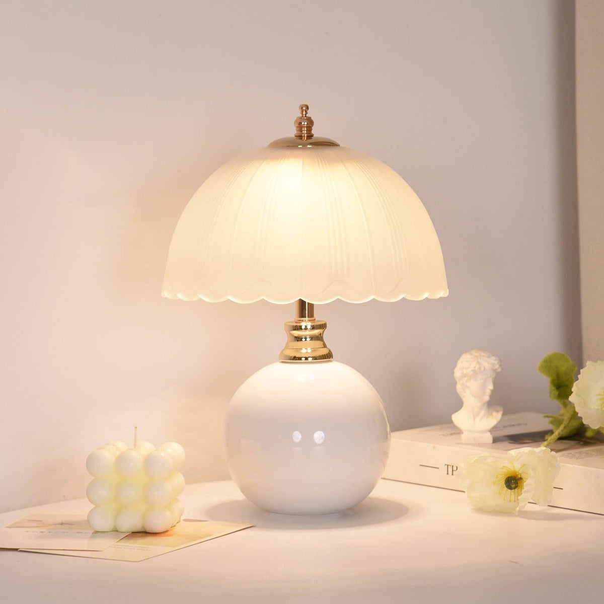 Lampa stołowa szklany klosz