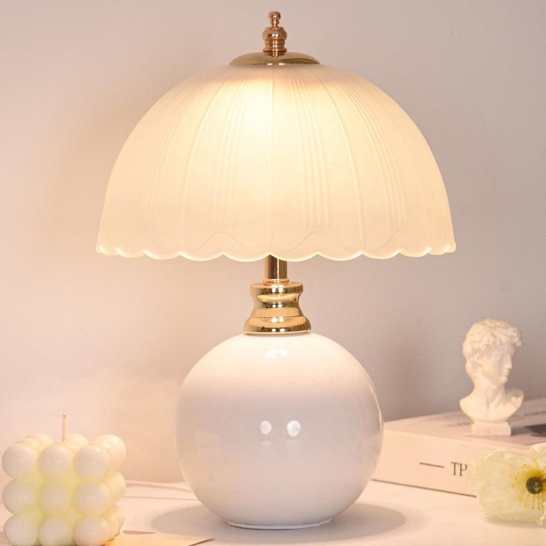 Lampa stołowa szklany klosz